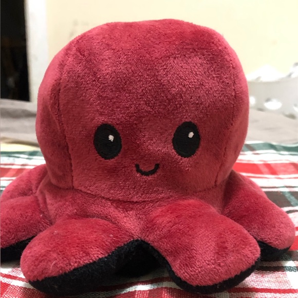 Octopus plushy - Picture 2 of 4